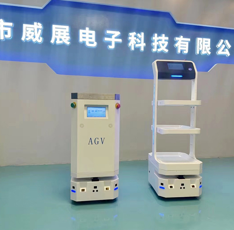 激光導航多功能小車